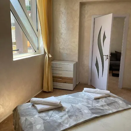 Family Summer Hotel 2*