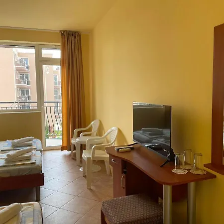 Family Summer Hotel 2*