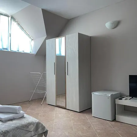 Hotel Family Summer Rawda