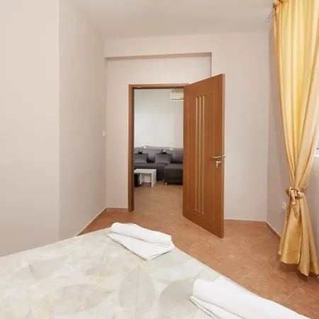 Hotel Family Summer Rawda