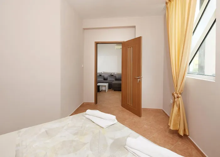 Hotel Family Summer Rawda